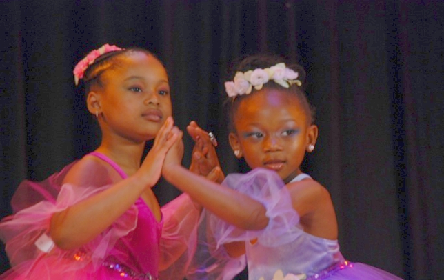 Two dancers color.jpg